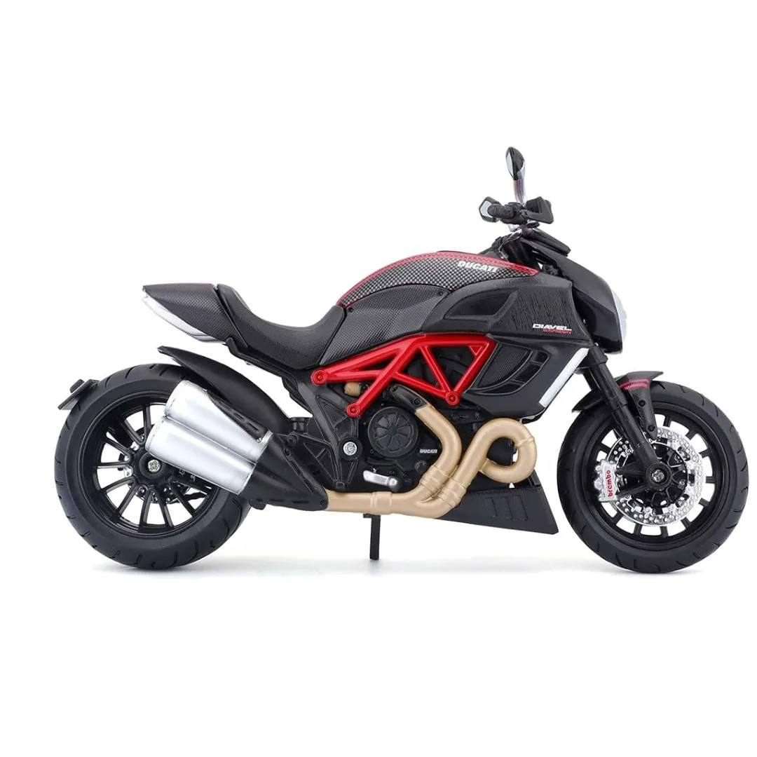 Black Ducati Diavel Carbon  1:12 Scale Bike by Maisto