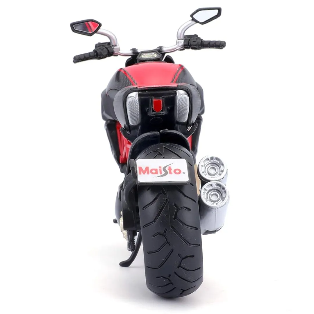 Black Ducati Diavel Carbon  1:12 Scale Bike by Maisto