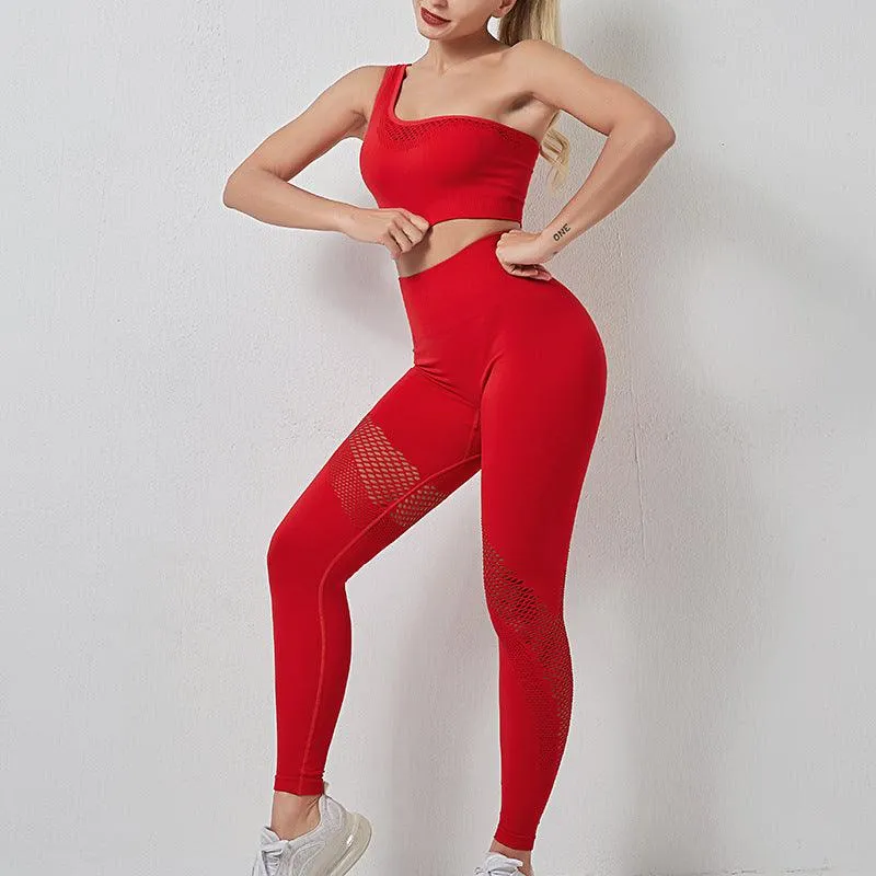 Show thin hollow-out crop top