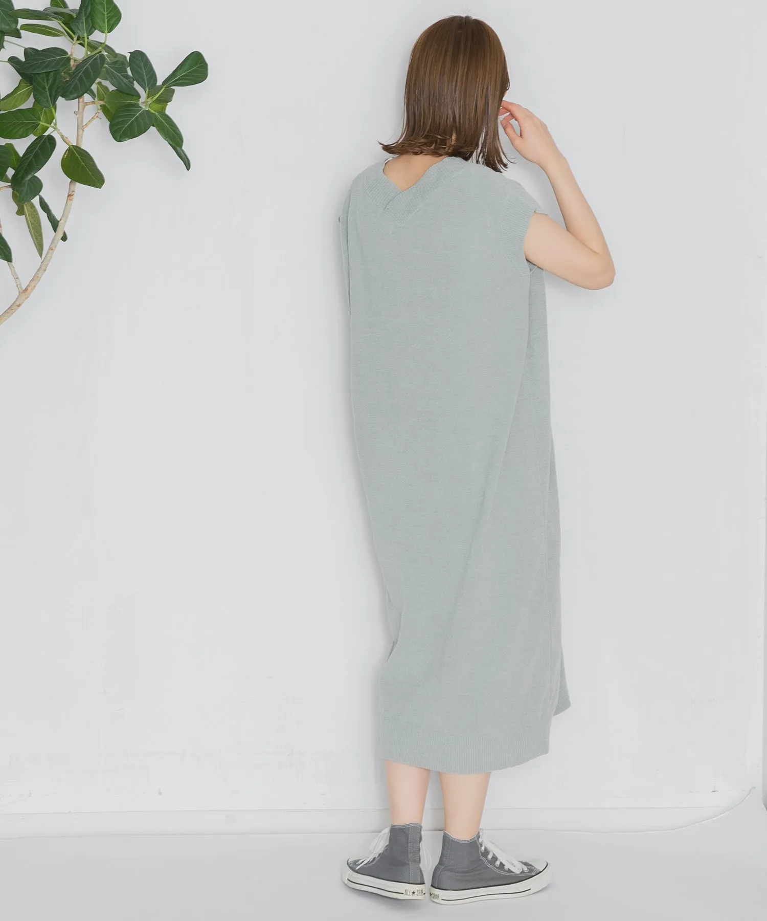 【WOMEN】nestwell CONEBILL - V NECK FRENCH SLEEVE DRESS -